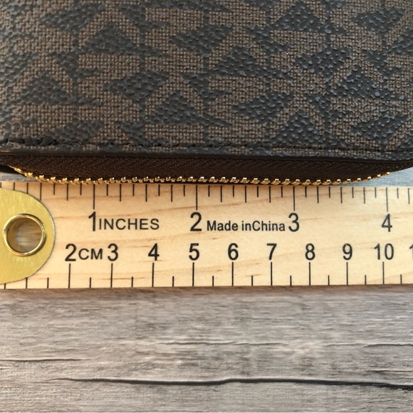 NWT Michael Kors Jet Set Travel Continental Wristlet (Brown) - Picture 8 of 10